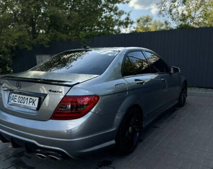 Серый Мерседес Ц-Класс, объемом двигателя 3 л и пробегом 195 тыс. км за 14500 $, фото 1 на Automoto.ua
