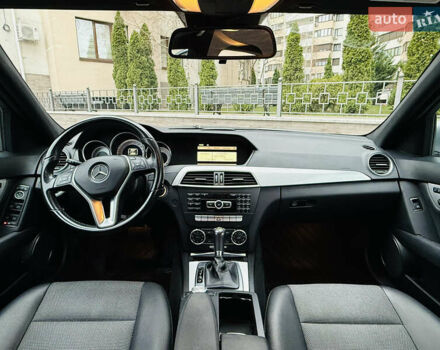 Серый Мерседес Ц-Класс, объемом двигателя 1.8 л и пробегом 133 тыс. км за 13500 $, фото 9 на Automoto.ua