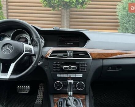 Серый Мерседес Ц-Класс, объемом двигателя 3 л и пробегом 220 тыс. км за 11600 $, фото 57 на Automoto.ua