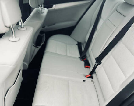 Сірий Мерседес Ц-Клас, об'ємом двигуна 1.8 л та пробігом 201 тис. км за 10000 $, фото 15 на Automoto.ua