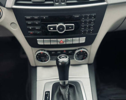 Сірий Мерседес Ц-Клас, об'ємом двигуна 1.8 л та пробігом 201 тис. км за 10000 $, фото 12 на Automoto.ua