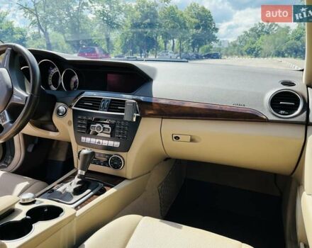 Сірий Мерседес Ц-Клас, об'ємом двигуна 3.5 л та пробігом 83 тис. км за 13999 $, фото 24 на Automoto.ua