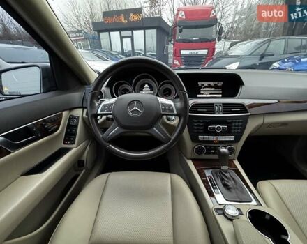 Серый Мерседес Ц-Класс, объемом двигателя 3.5 л и пробегом 80 тыс. км за 14500 $, фото 18 на Automoto.ua