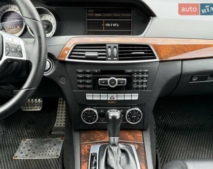 Серый Мерседес Ц-Класс, объемом двигателя 3 л и пробегом 220 тыс. км за 11600 $, фото 64 на Automoto.ua