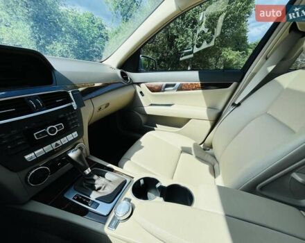 Сірий Мерседес Ц-Клас, об'ємом двигуна 3.5 л та пробігом 83 тис. км за 13999 $, фото 21 на Automoto.ua