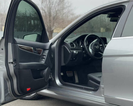 Сірий Мерседес Ц-Клас, об'ємом двигуна 1.8 л та пробігом 170 тис. км за 11999 $, фото 13 на Automoto.ua