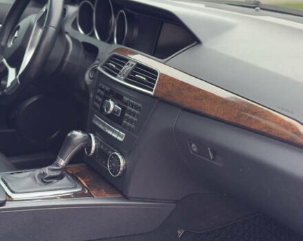 Сірий Мерседес Ц-Клас, об'ємом двигуна 1.8 л та пробігом 170 тис. км за 11999 $, фото 27 на Automoto.ua