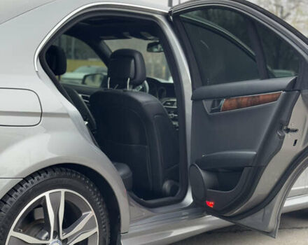 Сірий Мерседес Ц-Клас, об'ємом двигуна 1.8 л та пробігом 170 тис. км за 11999 $, фото 22 на Automoto.ua