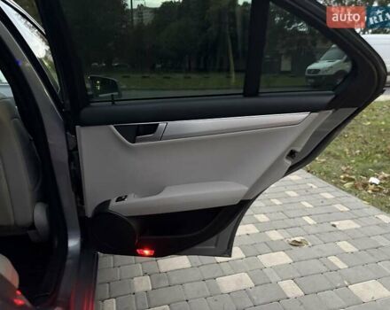 Мерседес Ц-Класс 2014 в Одессе на Automoto.ua Серый Мерседес Ц-Класс, объемом двигателя 1.8 л и пробегом 163 тыс. км за 13300 $, фото 57 на Automoto.ua