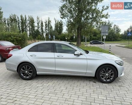 Серый Мерседес Ц-Класс, объемом двигателя 2.1 л и пробегом 260 тыс. км за 19700 $, фото 4 на Automoto.ua