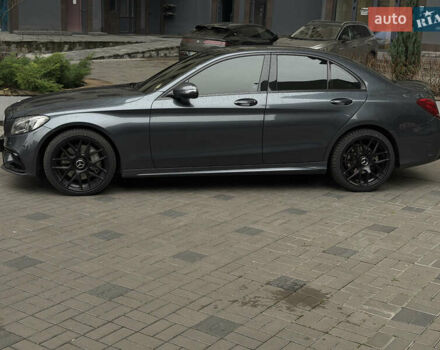 Серый Мерседес Ц-Класс, объемом двигателя 1.99 л и пробегом 155 тыс. км за 19000 $, фото 2 на Automoto.ua