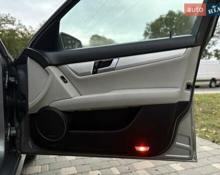 Мерседес Ц-Класс 2014 в Одессе на Automoto.ua Серый Мерседес Ц-Класс, объемом двигателя 1.8 л и пробегом 163 тыс. км за 13300 $, фото 50 на Automoto.ua