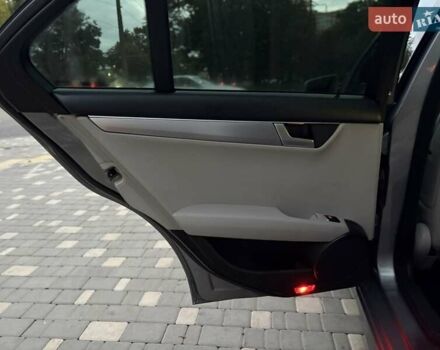 Мерседес Ц-Класс 2014 в Одессе на Automoto.ua Серый Мерседес Ц-Класс, объемом двигателя 1.8 л и пробегом 163 тыс. км за 13300 $, фото 28 на Automoto.ua