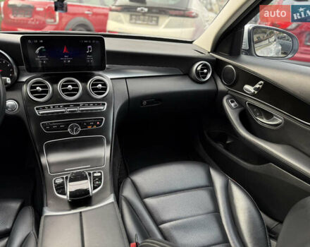 Серый Мерседес Ц-Класс, объемом двигателя 1.99 л и пробегом 200 тыс. км за 17100 $, фото 48 на Automoto.ua