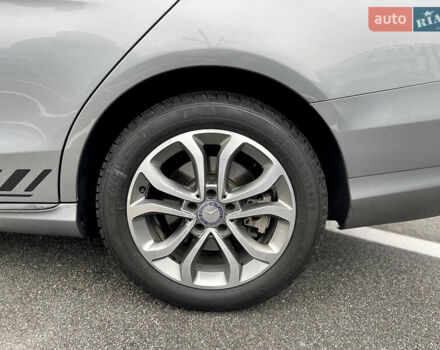 Серый Мерседес Ц-Класс, объемом двигателя 2 л и пробегом 96 тыс. км за 18900 $, фото 14 на Automoto.ua