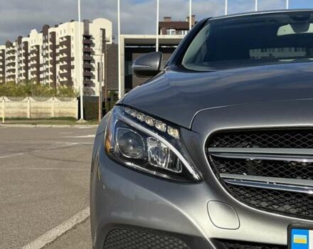 Серый Мерседес Ц-Класс, объемом двигателя 1.99 л и пробегом 217 тыс. км за 18000 $, фото 1 на Automoto.ua