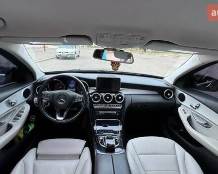 Серый Мерседес Ц-Класс, объемом двигателя 2 л и пробегом 196 тыс. км за 15000 $, фото 10 на Automoto.ua