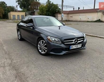 Серый Мерседес Ц-Класс, объемом двигателя 2 л и пробегом 196 тыс. км за 15000 $, фото 2 на Automoto.ua