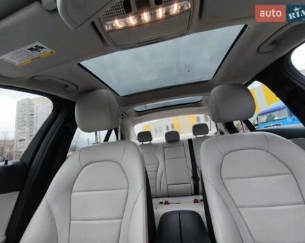 Серый Мерседес Ц-Класс, объемом двигателя 2 л и пробегом 157 тыс. км за 19500 $, фото 13 на Automoto.ua