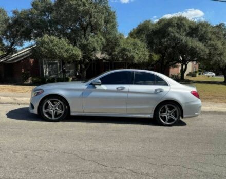 Серый Мерседес Ц-Класс, объемом двигателя 2 л и пробегом 73 тыс. км за 15000 $, фото 4 на Automoto.ua