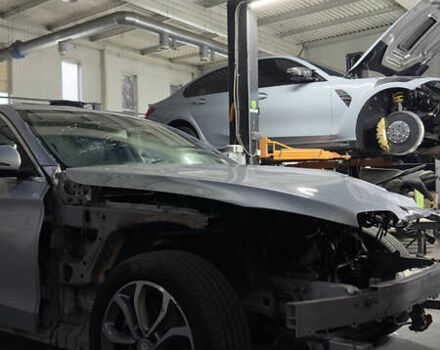 Серый Мерседес Ц-Класс, объемом двигателя 2.14 л и пробегом 144 тыс. км за 14000 $, фото 3 на Automoto.ua