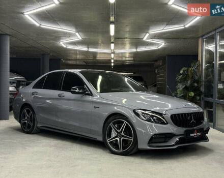 Сірий Мерседес Ц-Клас, об'ємом двигуна 3 л та пробігом 122 тис. км за 29900 $, фото 1 на Automoto.ua