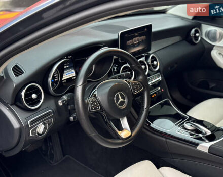 Серый Мерседес Ц-Класс, объемом двигателя 2 л и пробегом 199 тыс. км за 16950 $, фото 17 на Automoto.ua