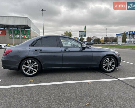 Сірий Мерседес Ц-Клас, об'ємом двигуна 1.99 л та пробігом 193 тис. км за 19900 $, фото 5 на Automoto.ua