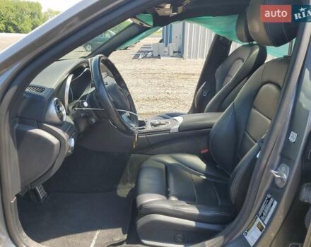 Серый Мерседес Ц-Класс, объемом двигателя 2 л и пробегом 110 тыс. км за 3000 $, фото 6 на Automoto.ua