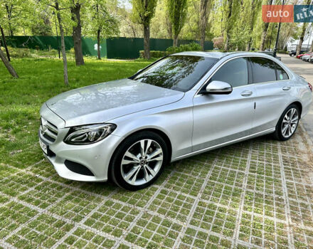 Серый Мерседес Ц-Класс, объемом двигателя 2.2 л и пробегом 98 тыс. км за 27000 $, фото 2 на Automoto.ua