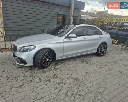 Серый Мерседес Ц-Класс, объемом двигателя 2 л и пробегом 159 тыс. км за 25000 $, фото 2 на Automoto.ua