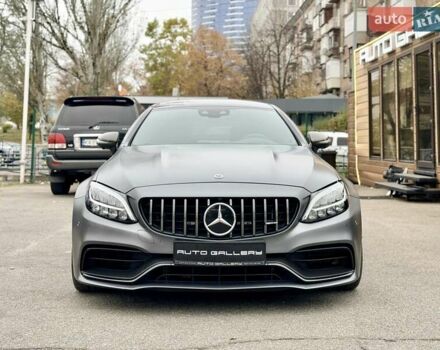 Серый Мерседес Ц-Класс, объемом двигателя 3.98 л и пробегом 57 тыс. км за 63500 $, фото 2 на Automoto.ua