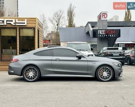 Серый Мерседес Ц-Класс, объемом двигателя 3.98 л и пробегом 57 тыс. км за 63500 $, фото 6 на Automoto.ua