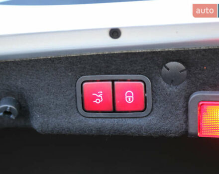 Серый Мерседес Ц-Класс, объемом двигателя 1.99 л и пробегом 94 тыс. км за 29900 $, фото 44 на Automoto.ua