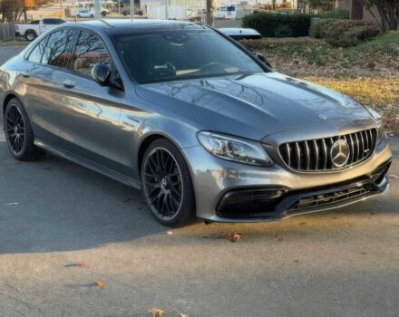 Серый Мерседес Ц-Класс, объемом двигателя 4 л и пробегом 32 тыс. км за 19900 $, фото 2 на Automoto.ua