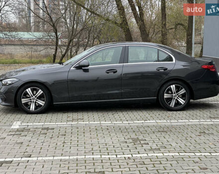 Серый Мерседес Ц-Класс, объемом двигателя 2 л и пробегом 170 тыс. км за 43900 $, фото 4 на Automoto.ua