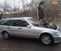 Серый Мерседес Ц-Класс, объемом двигателя 2.5 л и пробегом 520 тыс. км за 3500 $, фото 1 на Automoto.ua