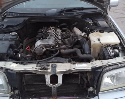 Серый Мерседес Ц-Класс, объемом двигателя 2.15 л и пробегом 390 тыс. км за 2999 $, фото 6 на Automoto.ua