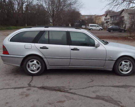 Серый Мерседес Ц-Класс, объемом двигателя 2.15 л и пробегом 390 тыс. км за 2999 $, фото 2 на Automoto.ua