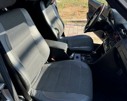 Серый Мерседес Ц-Класс, объемом двигателя 0 л и пробегом 340 тыс. км за 4300 $, фото 8 на Automoto.ua