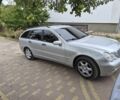 Сірий Мерседес Ц-Клас, об'ємом двигуна 2 л та пробігом 350 тис. км за 2707 $, фото 3 на Automoto.ua