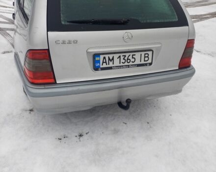 Серый Мерседес Ц-Класс, объемом двигателя 2.2 л и пробегом 300 тыс. км за 3600 $, фото 4 на Automoto.ua