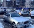 Серый Мерседес Ц-Класс, объемом двигателя 2 л и пробегом 318 тыс. км за 4300 $, фото 15 на Automoto.ua