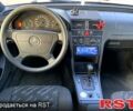 Сірий Мерседес Ц-Клас, об'ємом двигуна 2.1 л та пробігом 250 тис. км за 2999 $, фото 6 на Automoto.ua