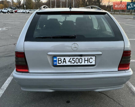 Сірий Мерседес Ц-Клас, об'ємом двигуна 2.15 л та пробігом 475 тис. км за 3300 $, фото 8 на Automoto.ua