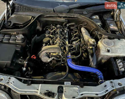 Сірий Мерседес Ц-Клас, об'ємом двигуна 2.15 л та пробігом 475 тис. км за 3300 $, фото 23 на Automoto.ua