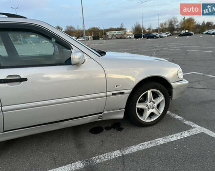 Сірий Мерседес Ц-Клас, об'ємом двигуна 2.15 л та пробігом 475 тис. км за 3300 $, фото 11 на Automoto.ua