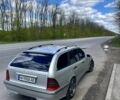 Серый Мерседес Ц-Класс, объемом двигателя 2 л и пробегом 318 тыс. км за 4200 $, фото 1 на Automoto.ua