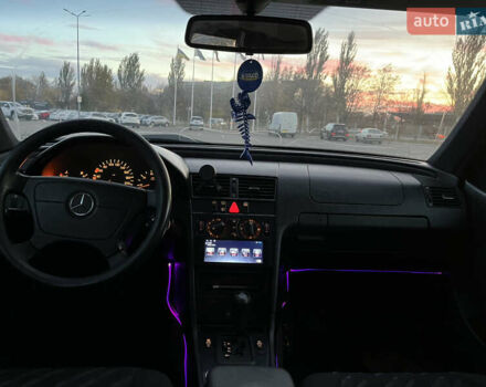 Сірий Мерседес Ц-Клас, об'ємом двигуна 2.15 л та пробігом 475 тис. км за 3300 $, фото 14 на Automoto.ua
