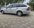 Сірий Мерседес Ц-Клас, об'ємом двигуна 2 л та пробігом 350 тис. км за 2707 $, фото 1 на Automoto.ua